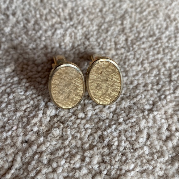 Vintage Cuff Links - Picture 1 of 6